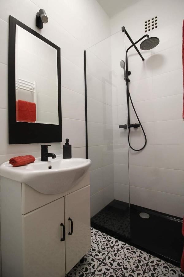 Viktoria Studioapartman Gyor Exterior photo